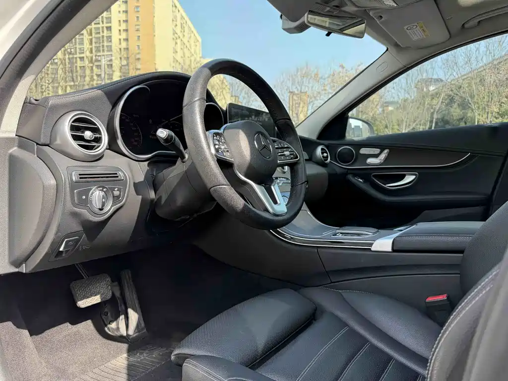 Mercedes-Benz C-Class — фото 11