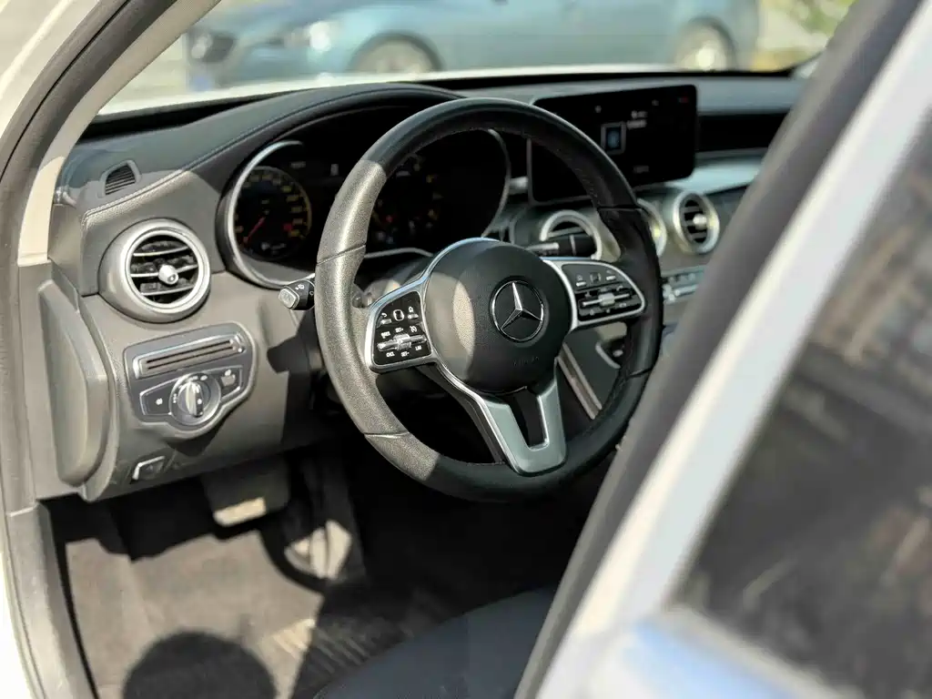 Mercedes-Benz C-Class — фото 14