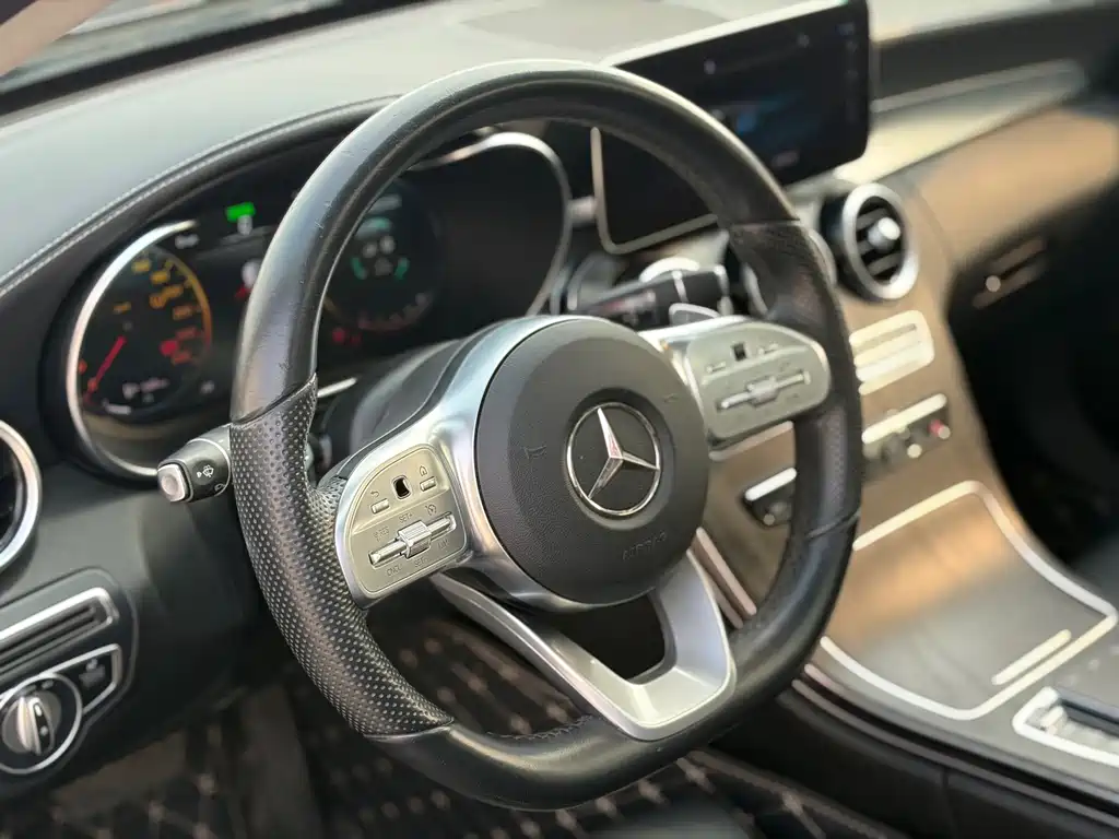 Mercedes-Benz C-Class — фото 13