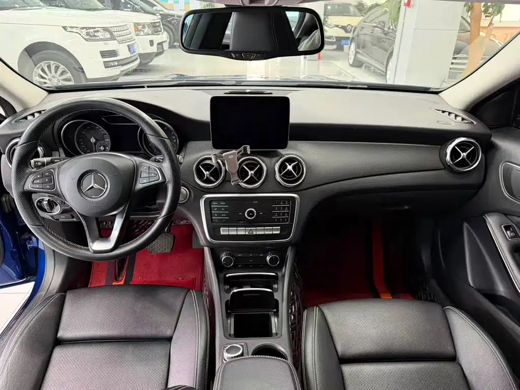 Mercedes-Benz GLA — фото 13