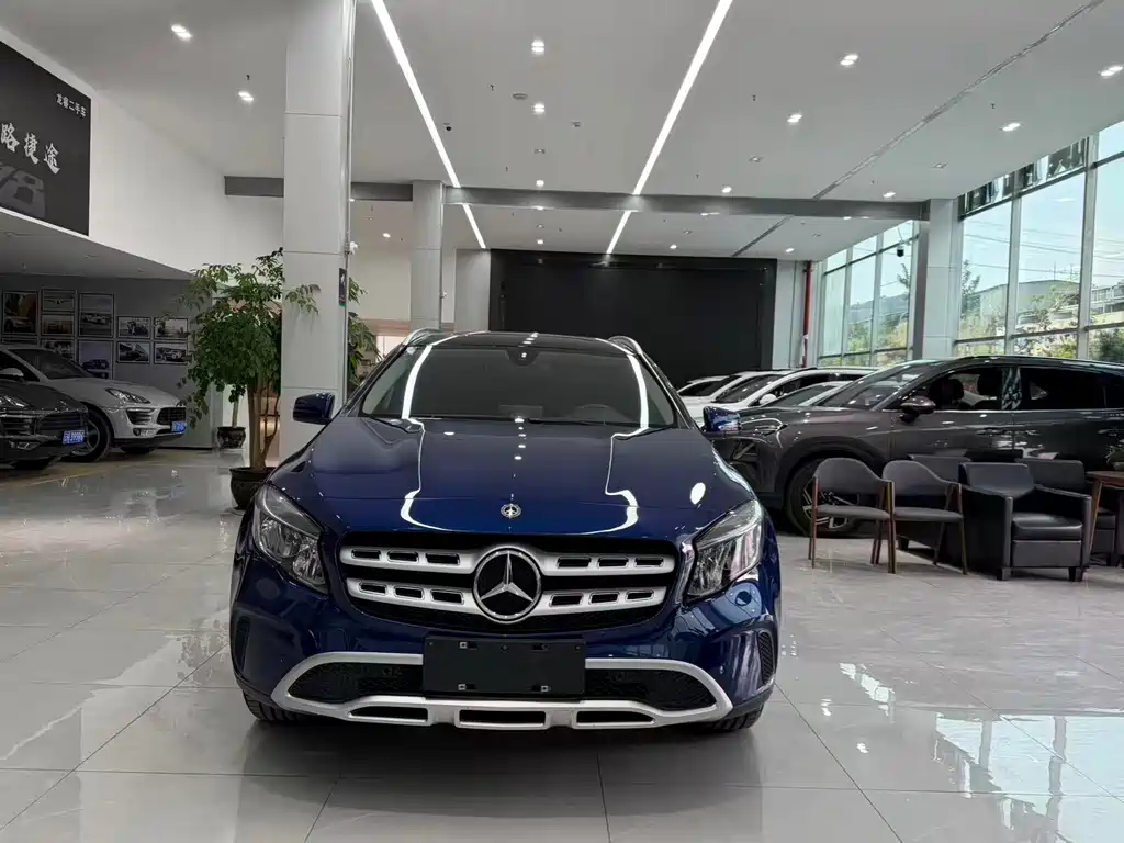 Mercedes-Benz GLA — фото 10