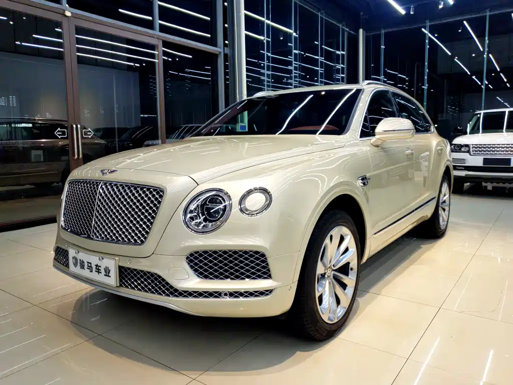 Bentley Bentayga — фото 3