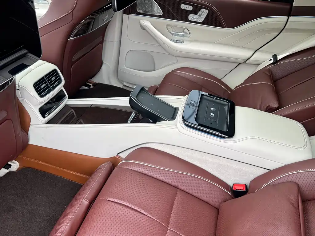 Mercedes-Benz GLS — фото 4