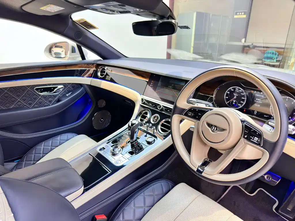 Bentley Continental — фото 6