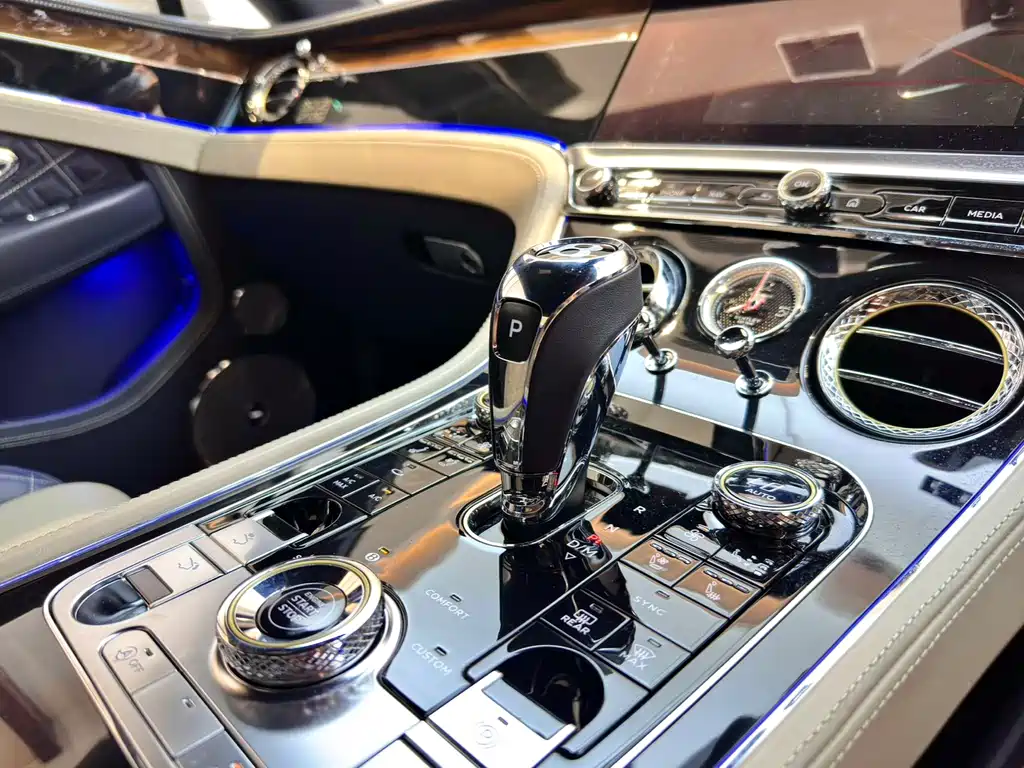 Bentley Continental — фото 8
