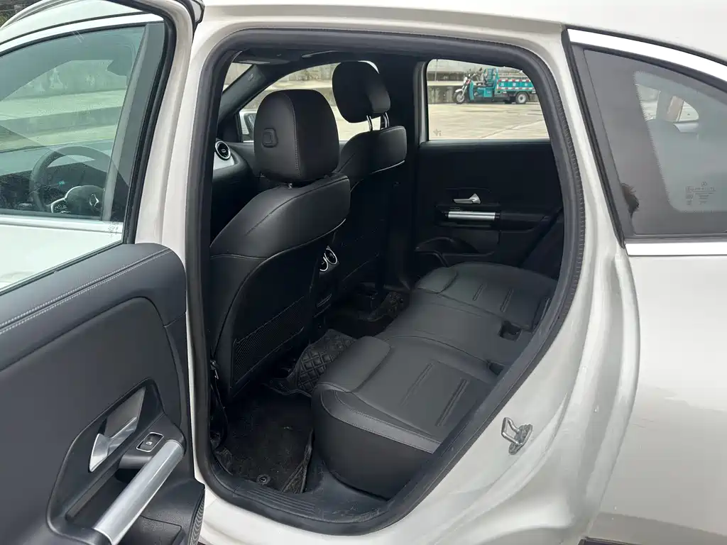 Mercedes-Benz GLA — фото 5