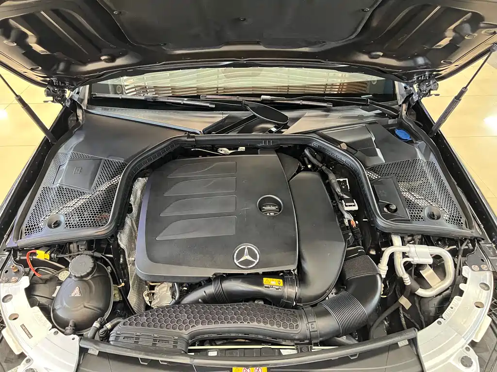 Mercedes-Benz C-Class — фото 17