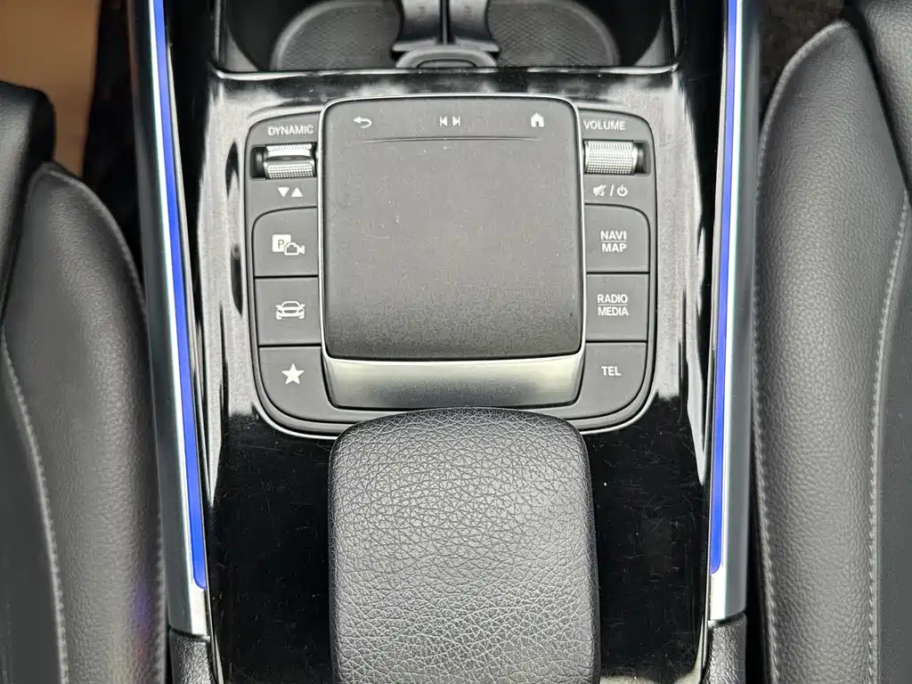 Mercedes-Benz GLA — фото 11