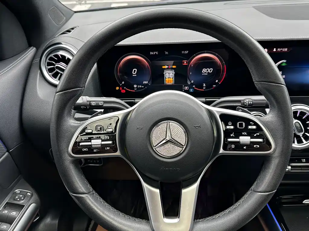 Mercedes-Benz GLA — фото 13