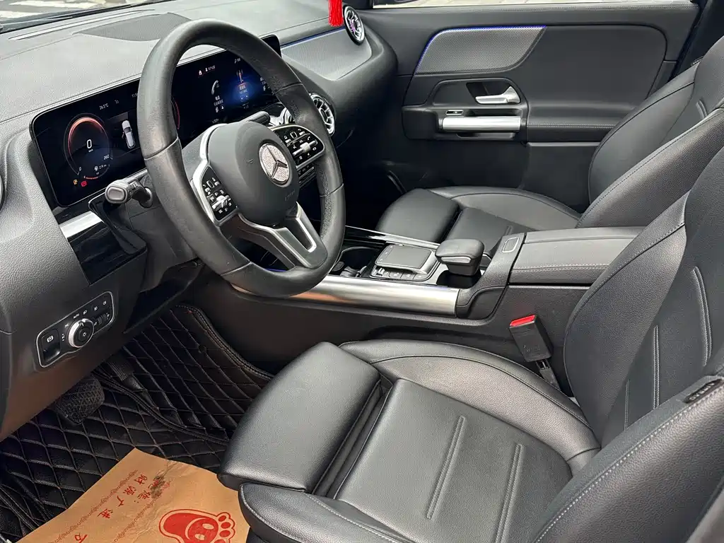 Mercedes-Benz GLA — фото 7