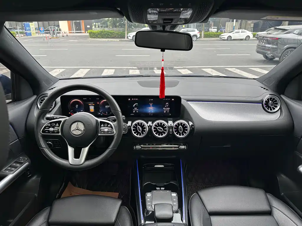 Mercedes-Benz GLA — фото 10