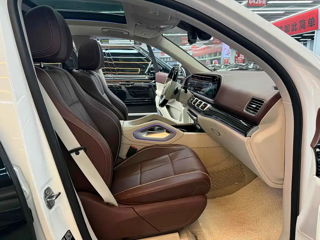 Mercedes-Benz GLS — фото 15