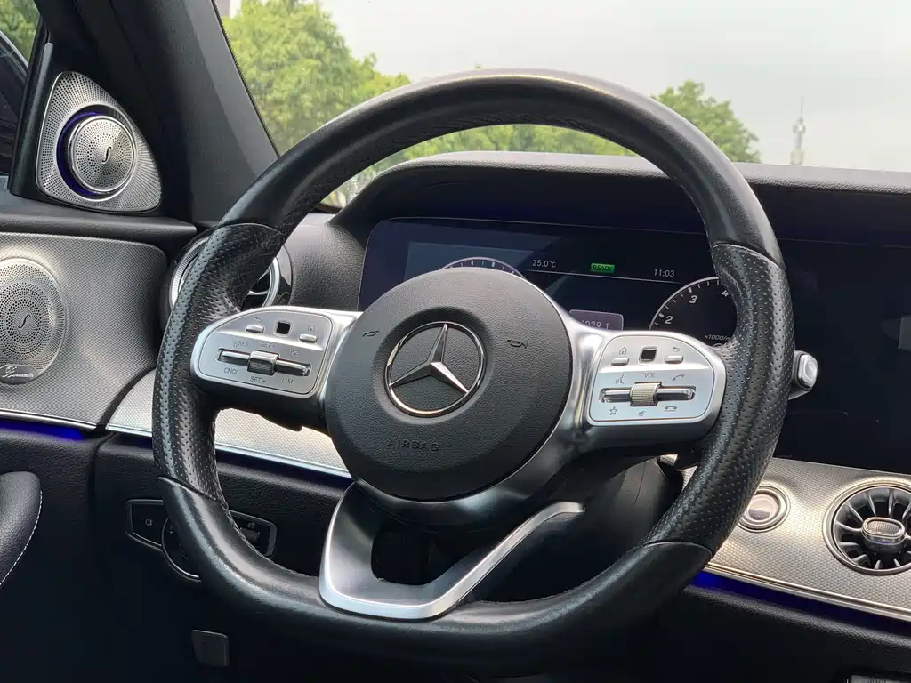 Mercedes-Benz E-Class (Import) — фото 19