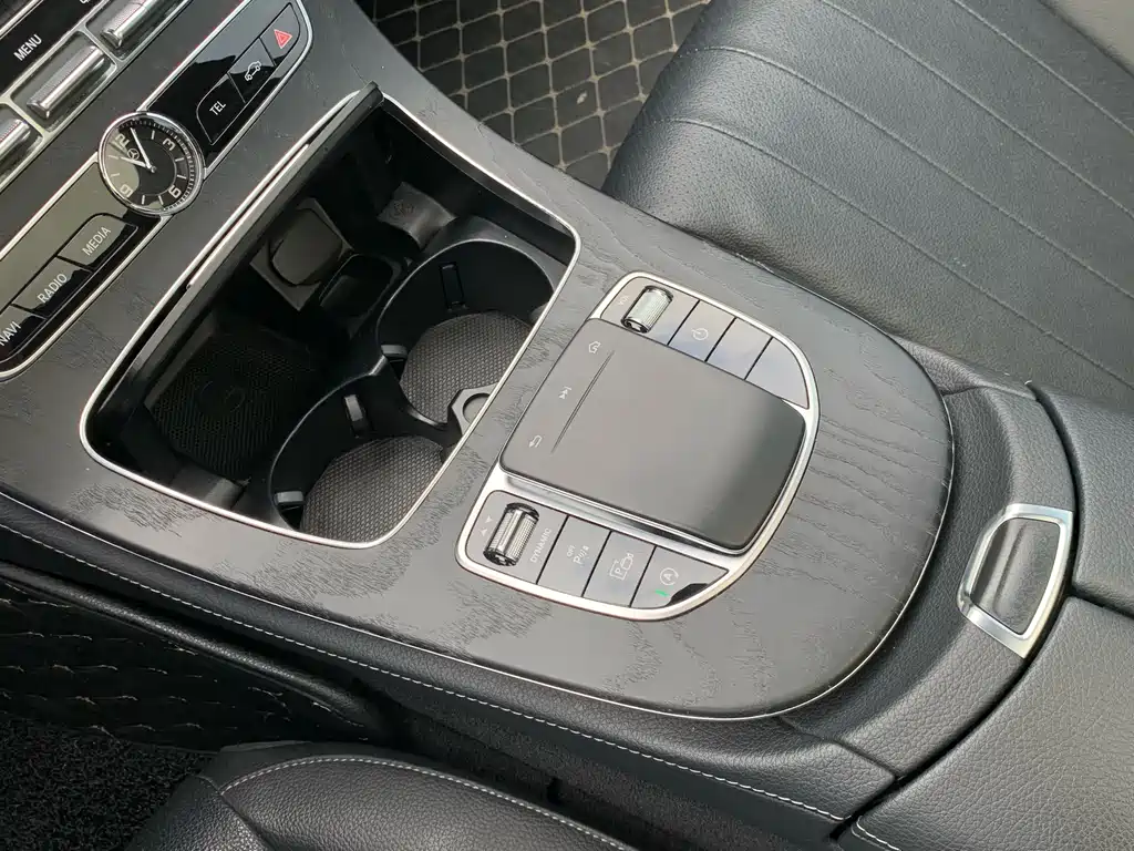 Mercedes-Benz E-Class (Import) — фото 20