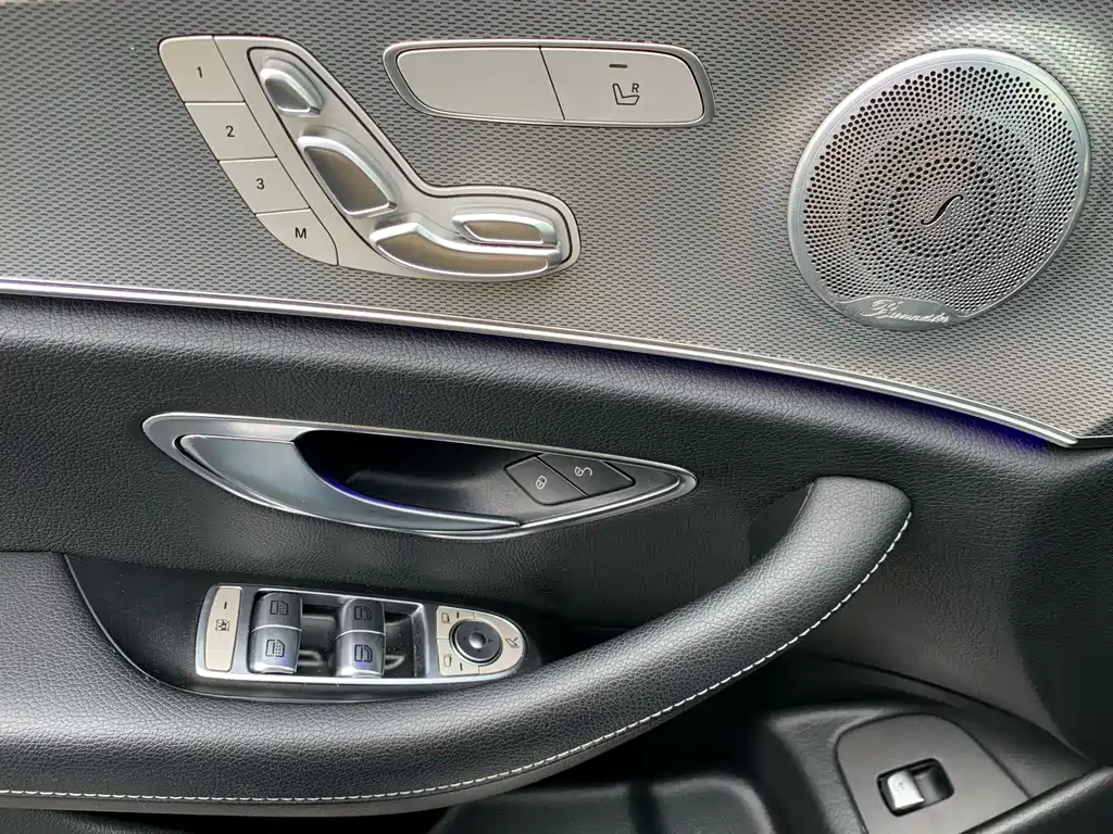 Mercedes-Benz E-Class (Import) — фото 23