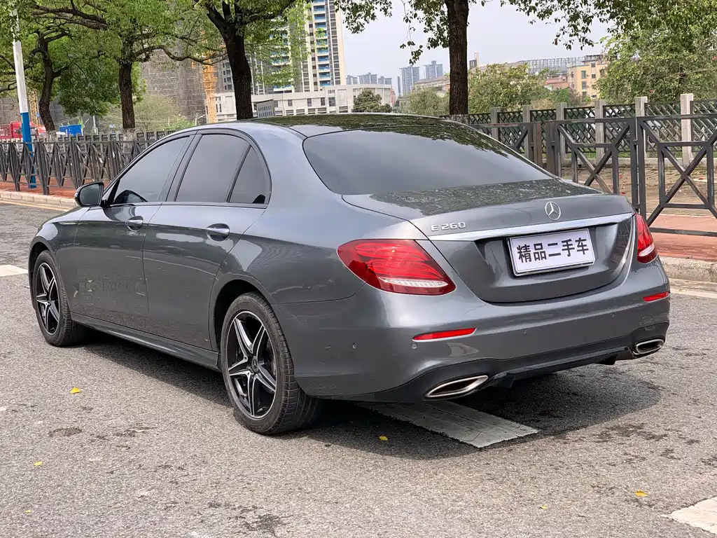 Mercedes-Benz E-Class (Import) — фото 4