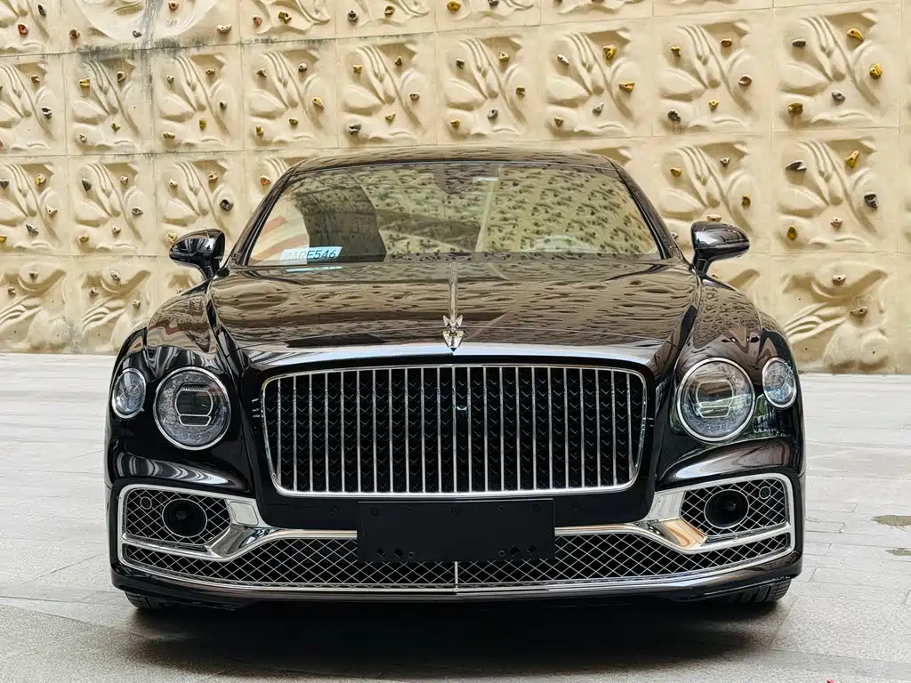 Bentley Flying Spur PHEV — фото 2