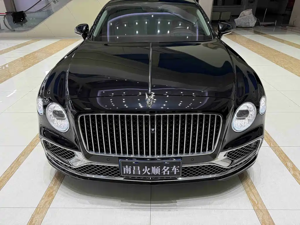 Bentley Flying Spur — фото 3