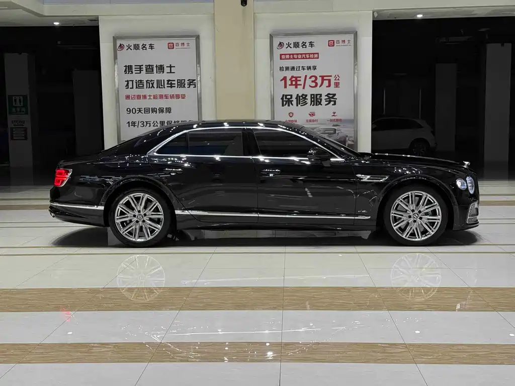 Bentley Flying Spur — фото 5