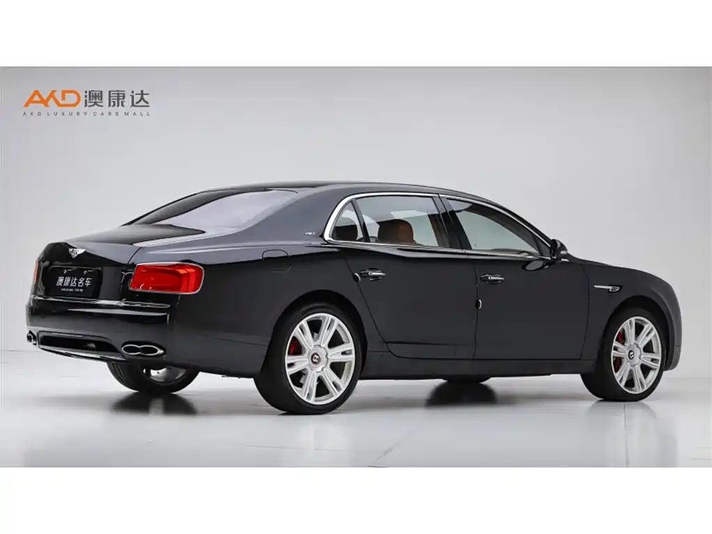 Bentley Flying Spur — фото 3
