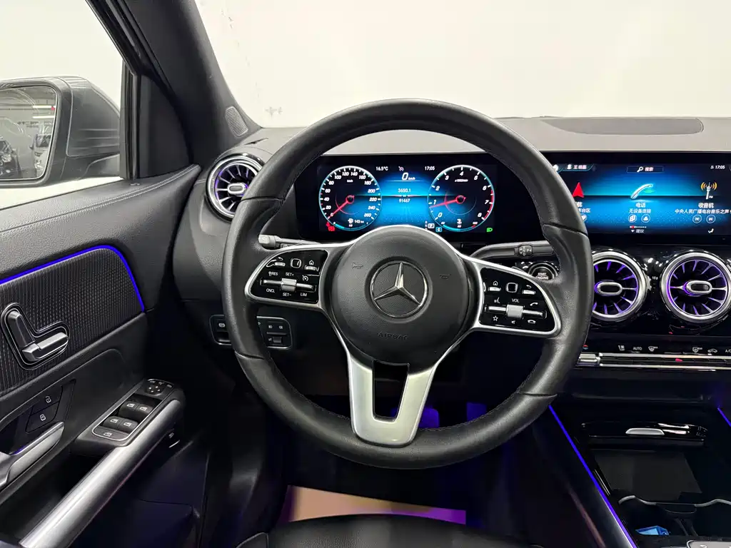 Mercedes-Benz GLA — фото 8