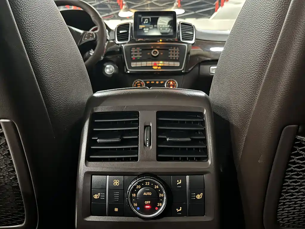 Mercedes-Benz GLS — фото 11