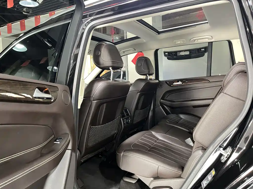 Mercedes-Benz GLS — фото 6