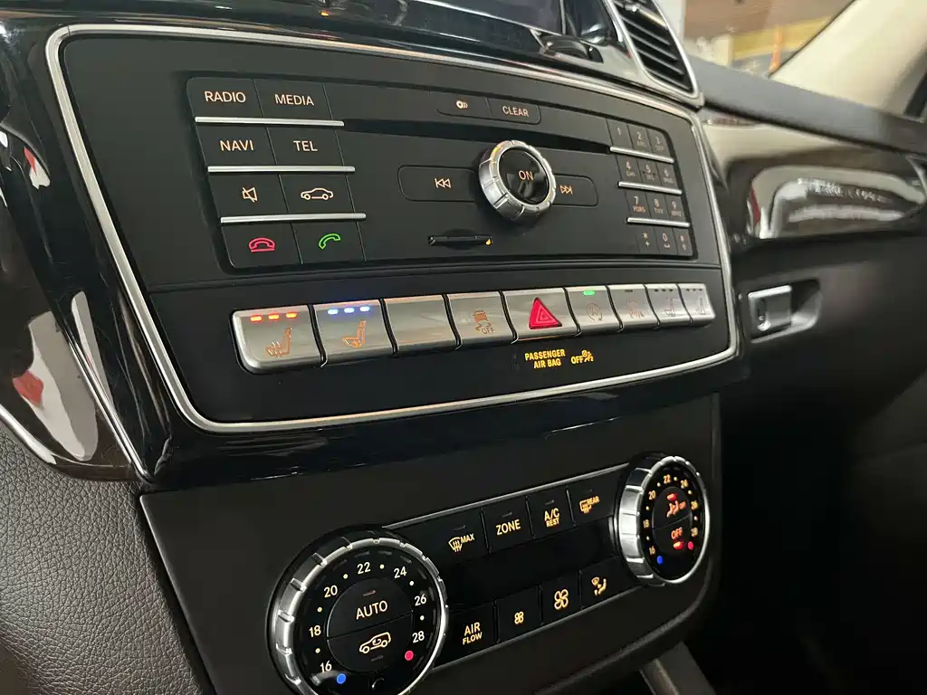 Mercedes-Benz GLS — фото 9