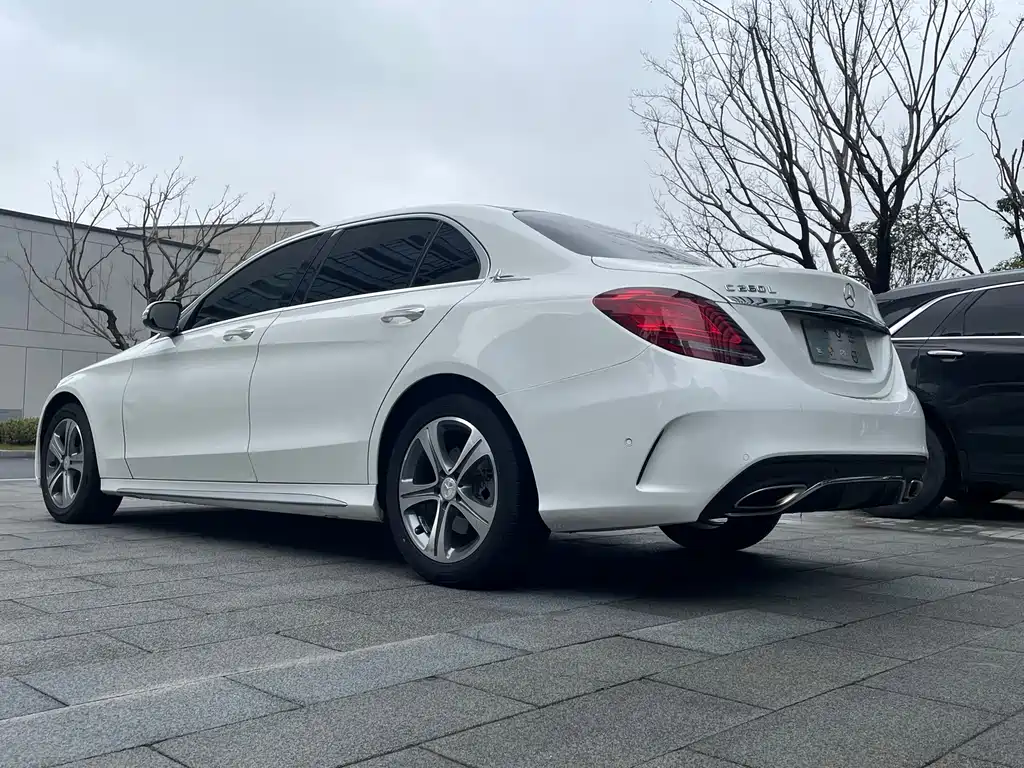 Mercedes-Benz C-Class — фото 7