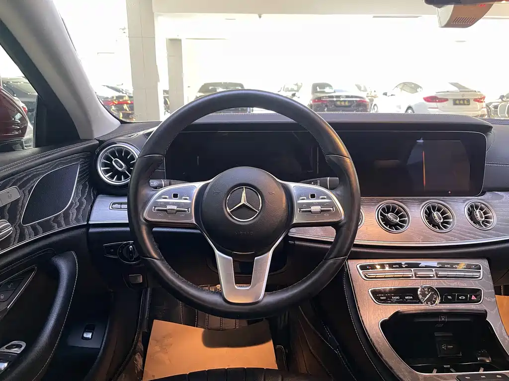 Mercedes-Benz CLS — фото 4
