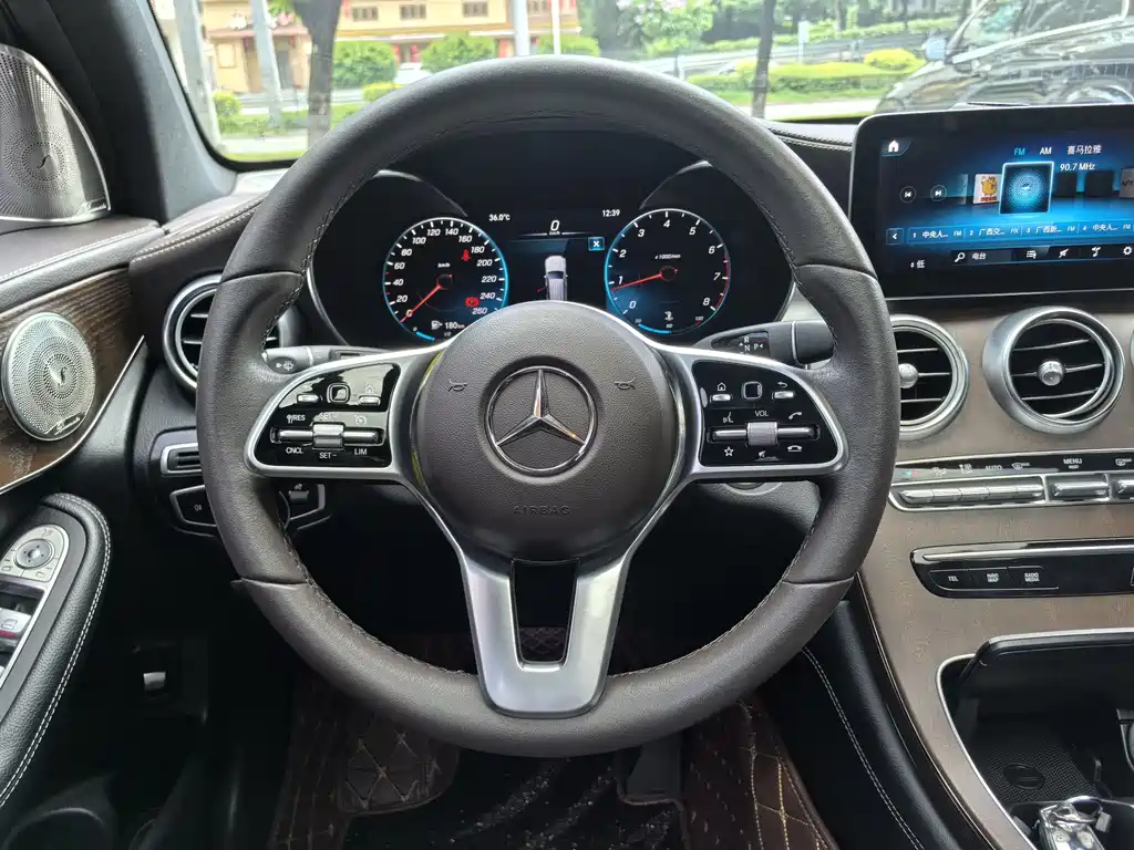 Mercedes-Benz GLC — фото 10