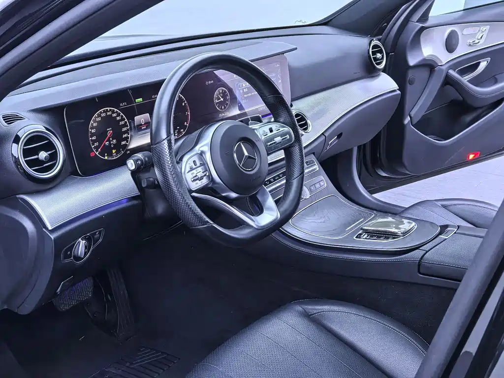 Mercedes-Benz E-Class (Import) — фото 9