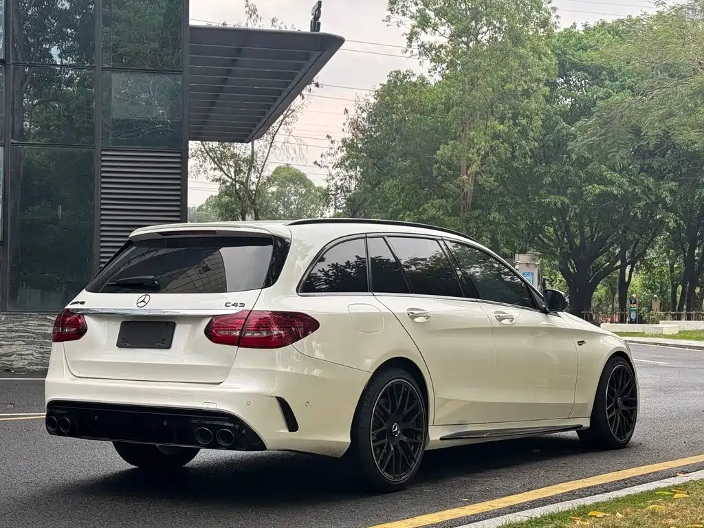 Mercedes-Benz C-Class AMG — фото 7