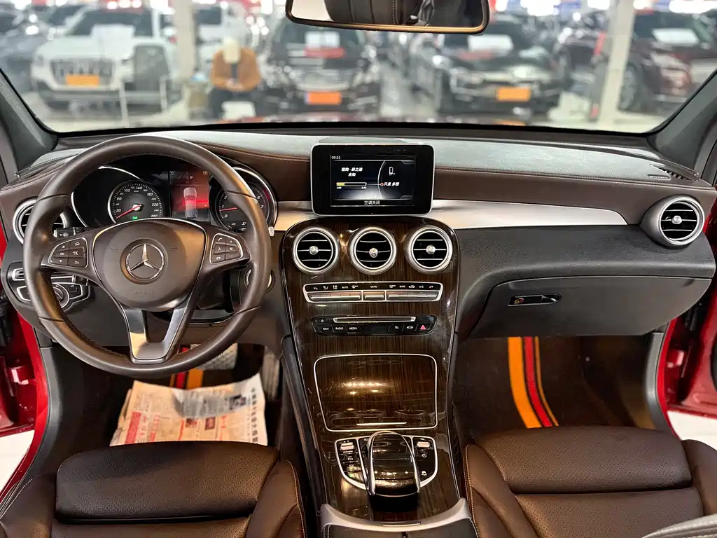 Mercedes-Benz GLC — фото 9