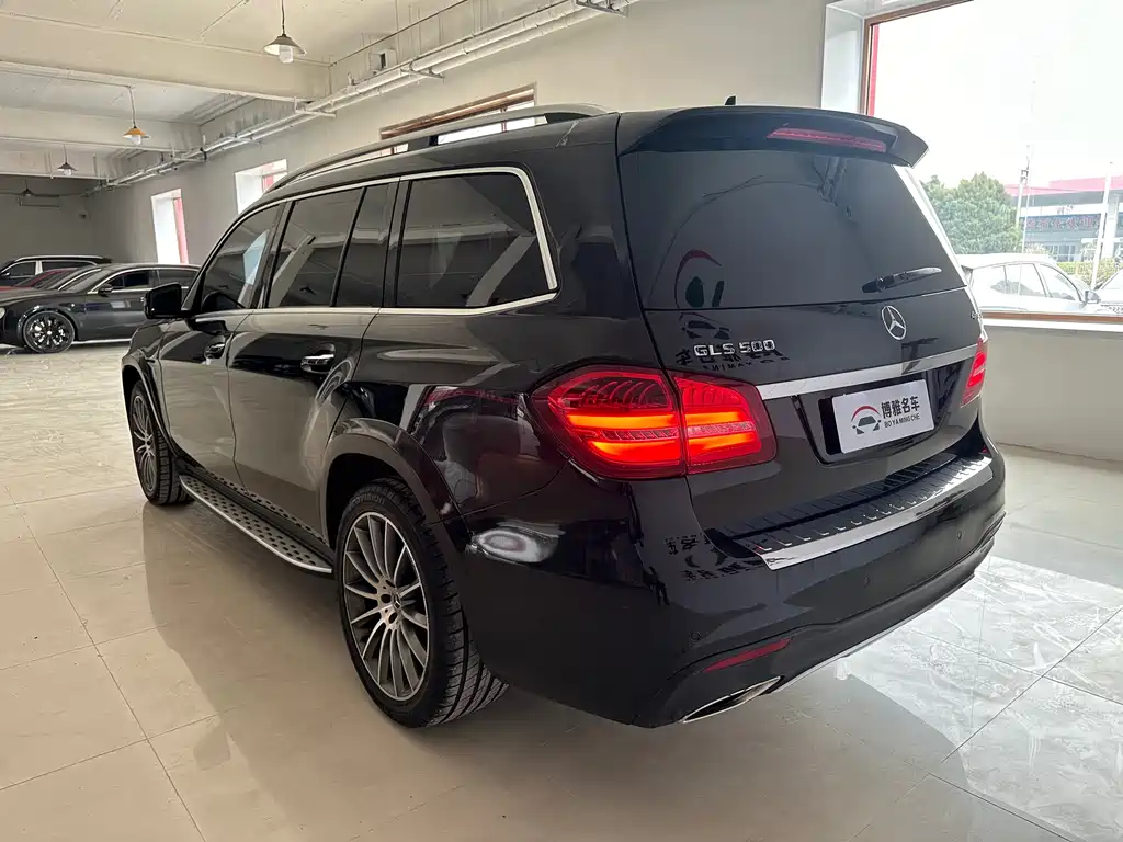 Mercedes-Benz GLS — фото 6