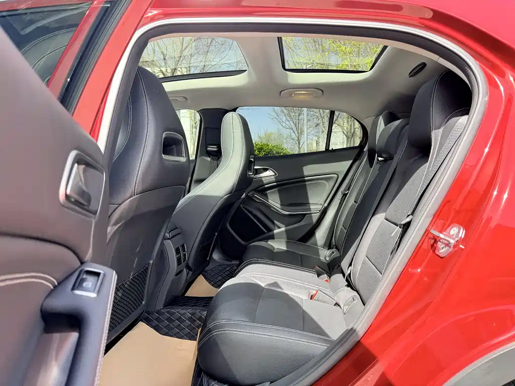 Mercedes-Benz GLA — фото 24