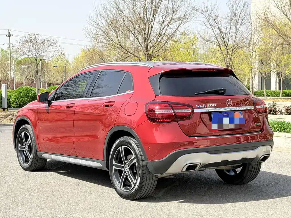Mercedes-Benz GLA — фото 7
