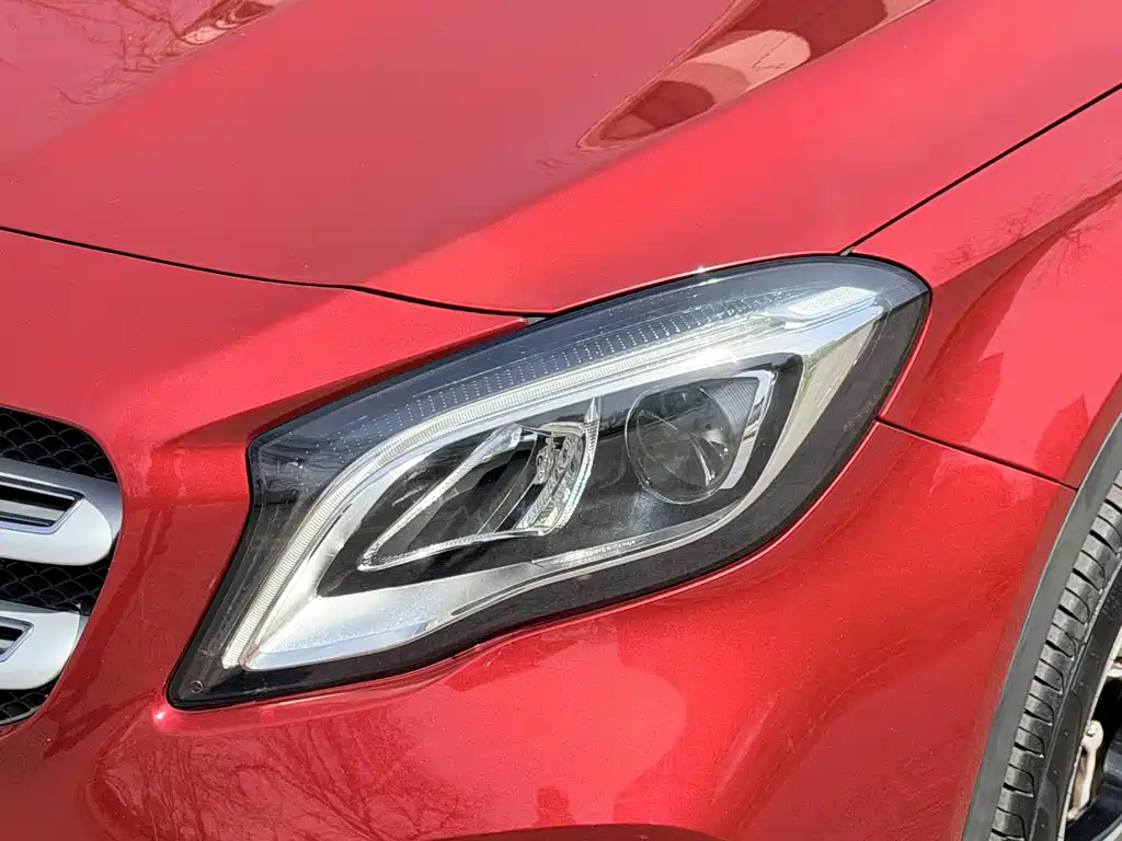 Mercedes-Benz GLA — фото 8