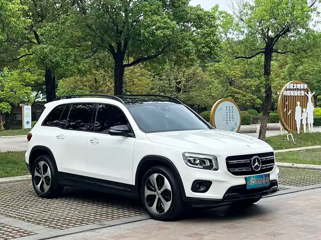 Mercedes-Benz GLB — фото 3