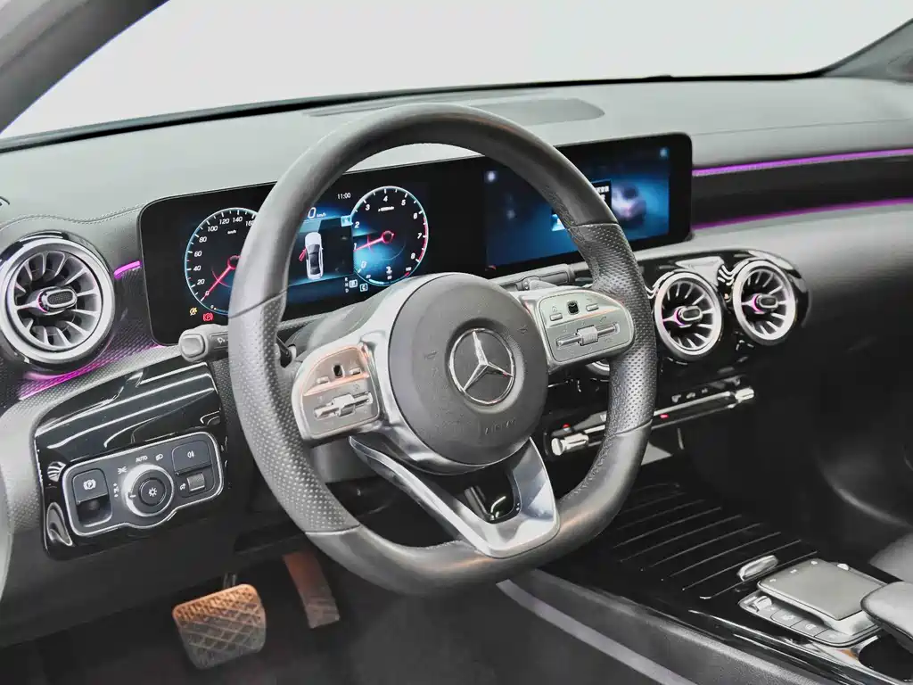 Mercedes-Benz A-Class — фото 33