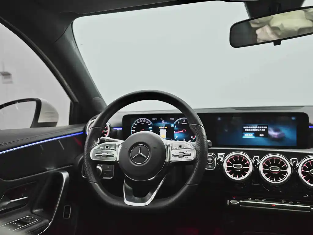 Mercedes-Benz A-Class — фото 35