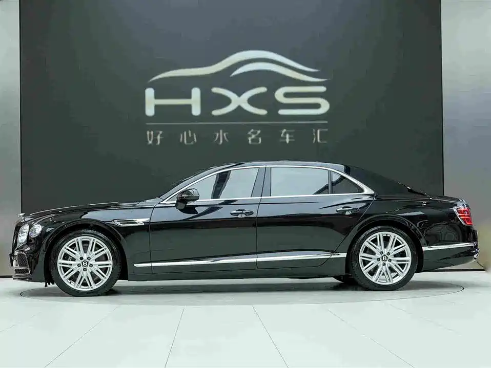 Bentley Flying Spur — фото 3