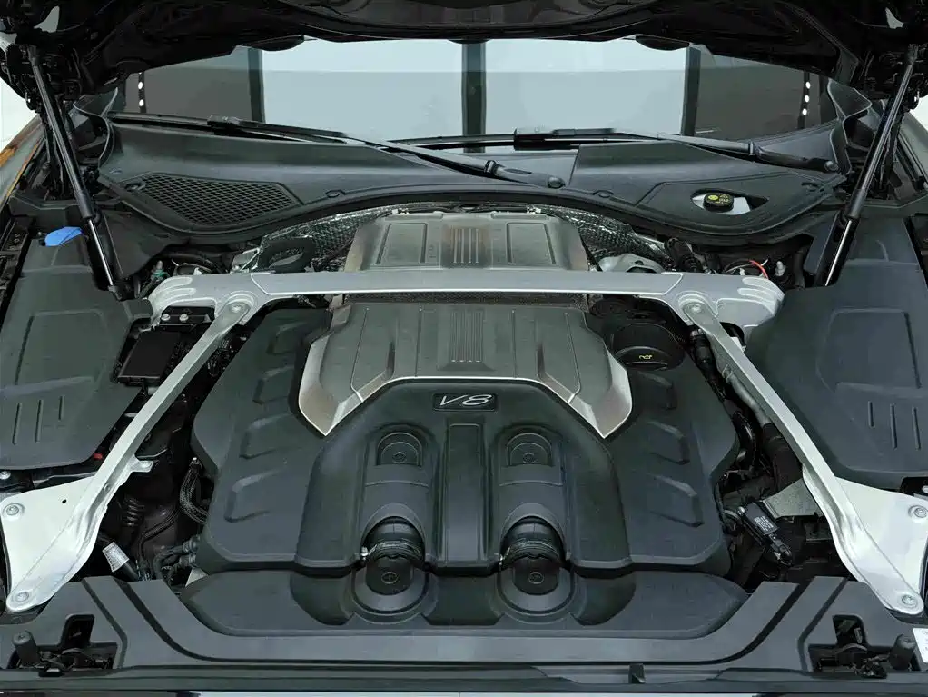 Bentley Flying Spur — фото 23