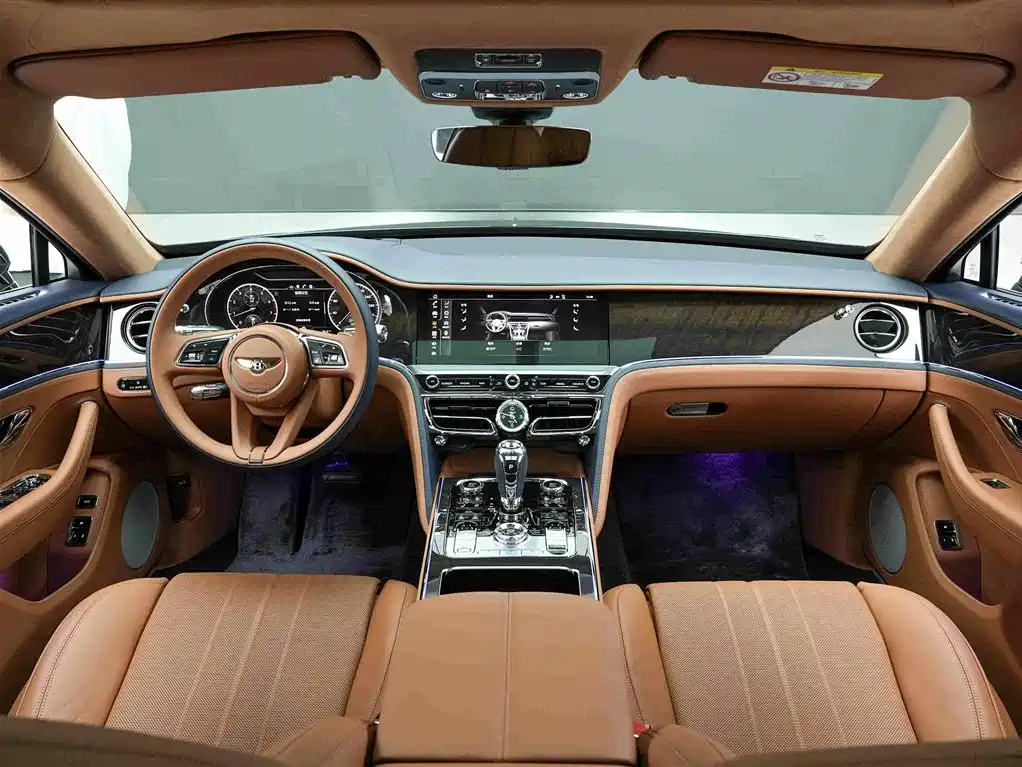 Bentley Flying Spur — фото 6