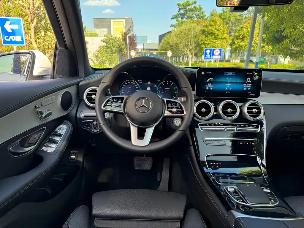 Mercedes-Benz GLC — фото 33
