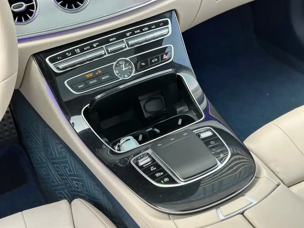 Mercedes-Benz E-Class (Import) — фото 11