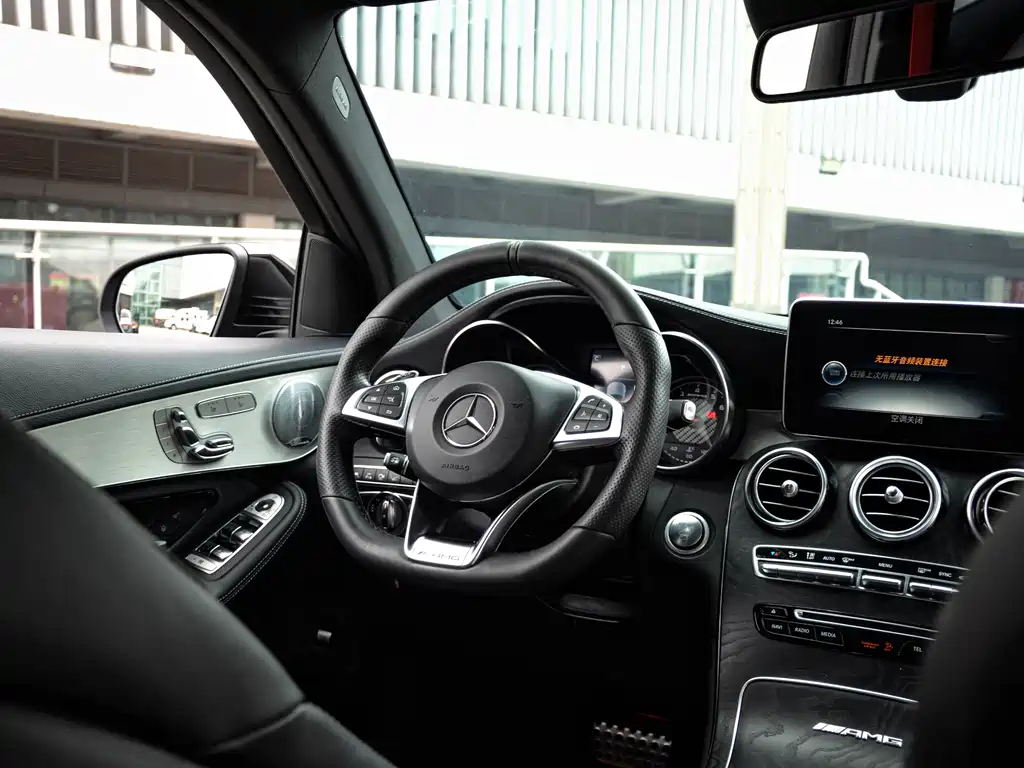 Mercedes-Benz GLC AMG — фото 17