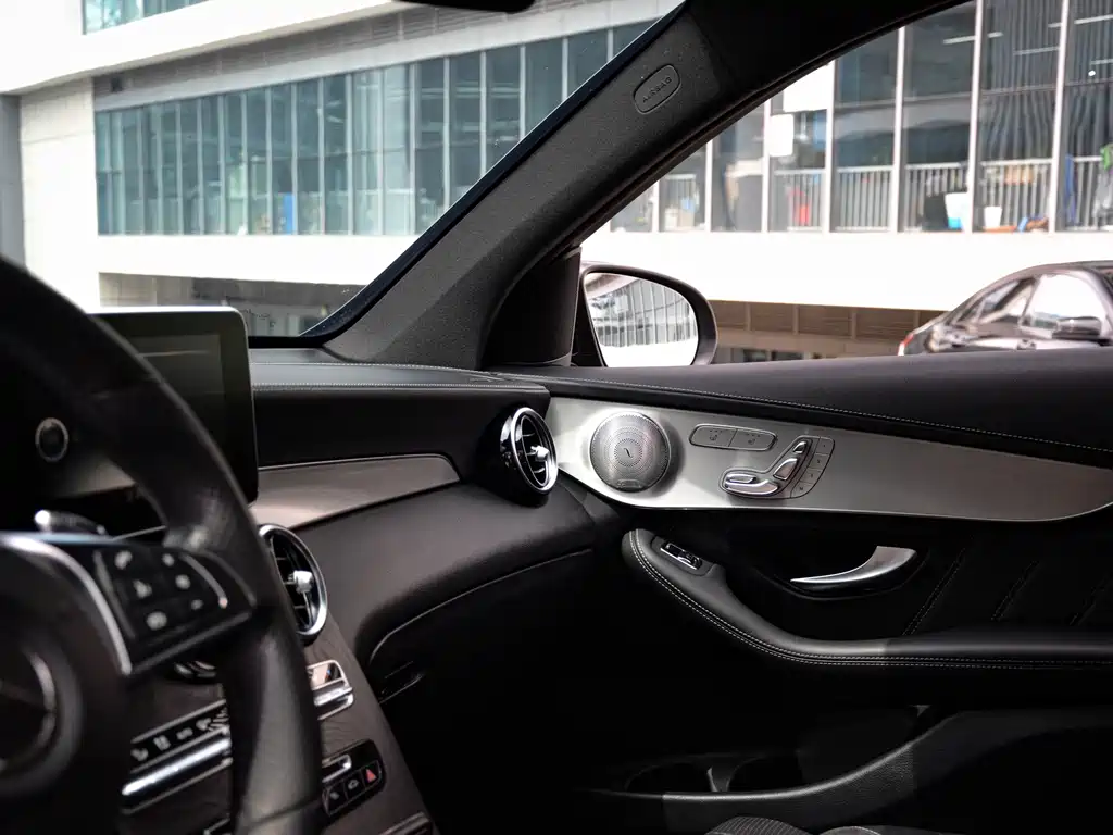 Mercedes-Benz GLC AMG — фото 25