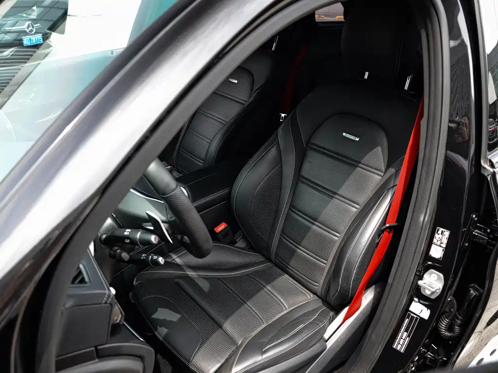 Mercedes-Benz GLC AMG — фото 29