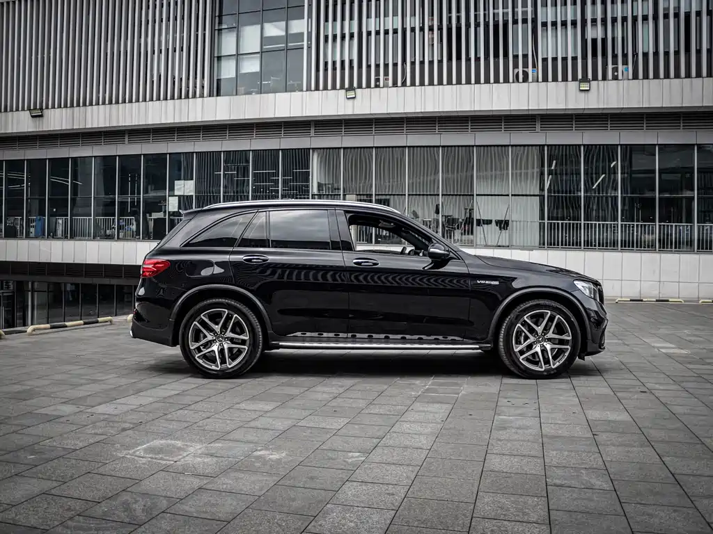 Mercedes-Benz GLC AMG — фото 7